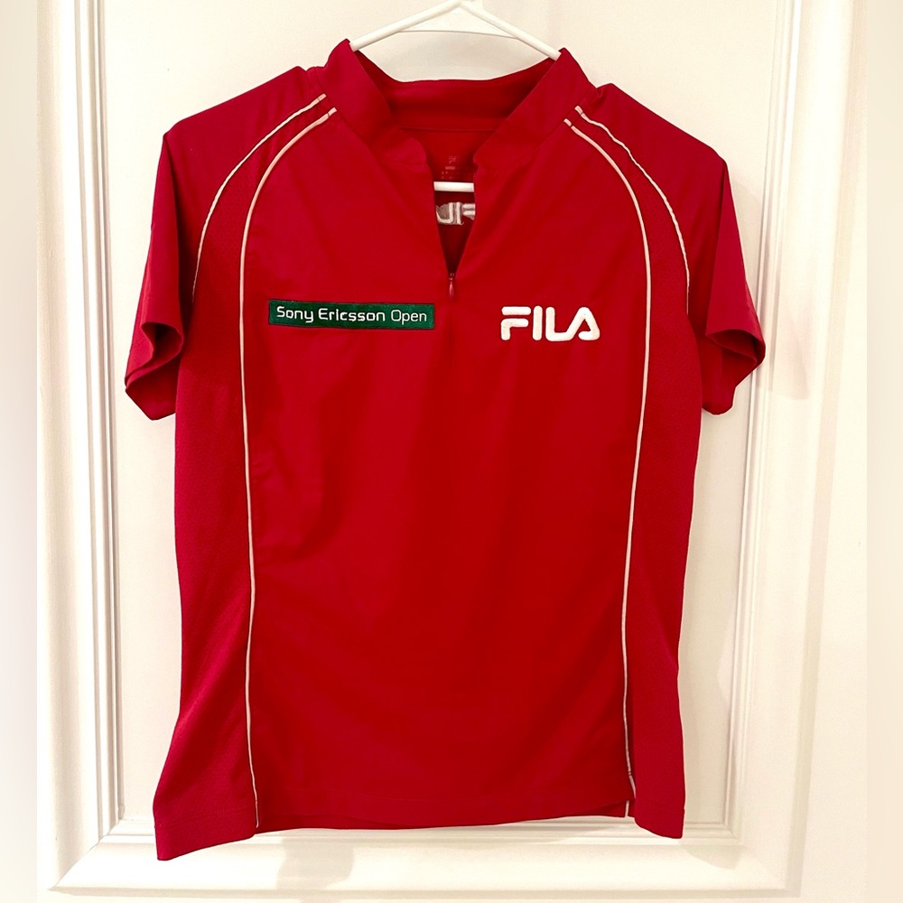 FILA SHORT SLEEVED TENNIS TOP